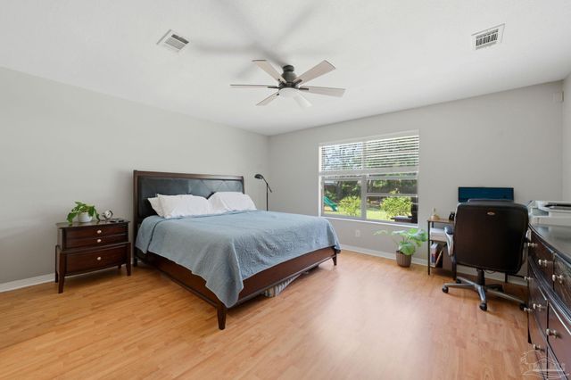 2569 Cypress Point Cir, Navarre, FL 32566