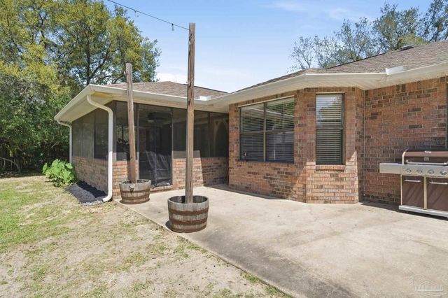 2569 Cypress Point Cir, Navarre, FL 32566