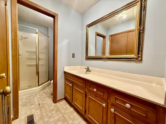 10 WHITE OAK DR, Moscow, TN 38057