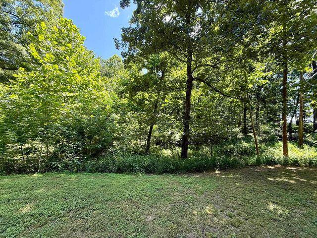 10 WHITE OAK DR, Moscow, TN 38057