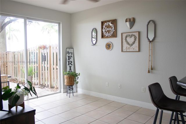 14909 SW 8th Ter, Miami, FL 33194