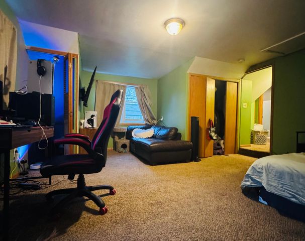 915 3rd Avenue NW, Faribault, MN 55021