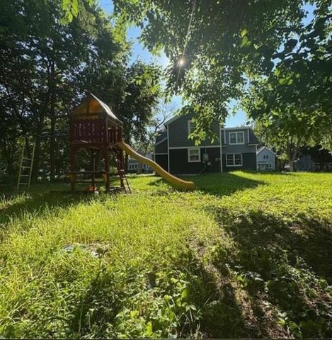 915 3rd Avenue NW, Faribault, MN 55021