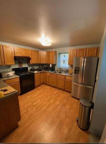 915 3rd Avenue NW, Faribault, MN 55021