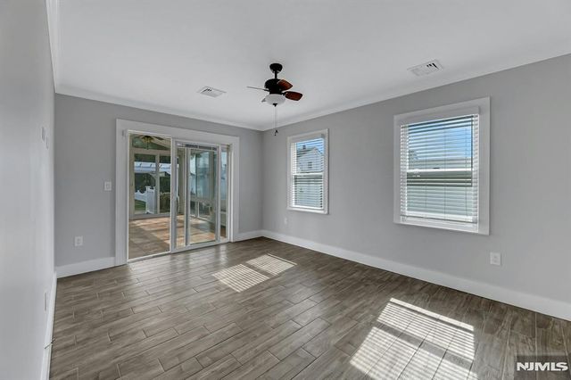 488 Fairlawn Parkway, Saddle Brook, NJ 07663