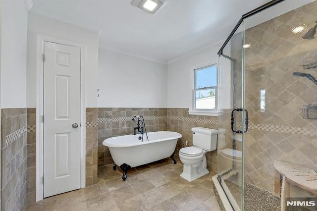 488 Fairlawn Parkway, Saddle Brook, NJ 07663