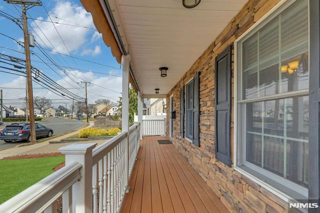 488 Fairlawn Parkway, Saddle Brook, NJ 07663