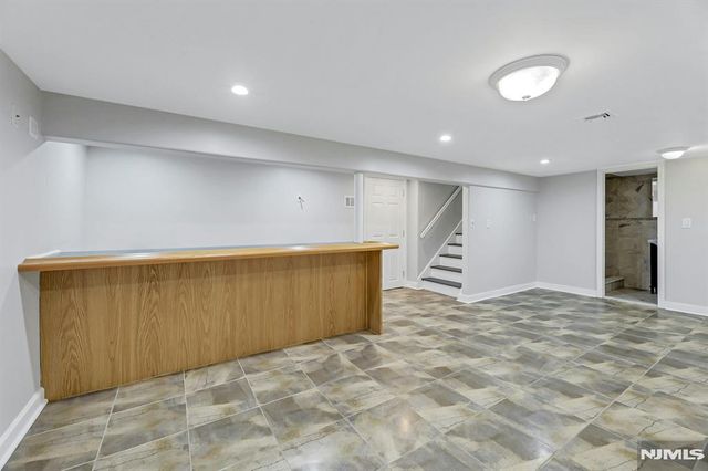 488 Fairlawn Parkway, Saddle Brook, NJ 07663