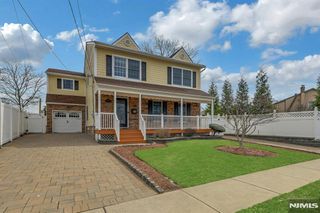 488 Fairlawn Parkway, Saddle Brook, NJ 07663