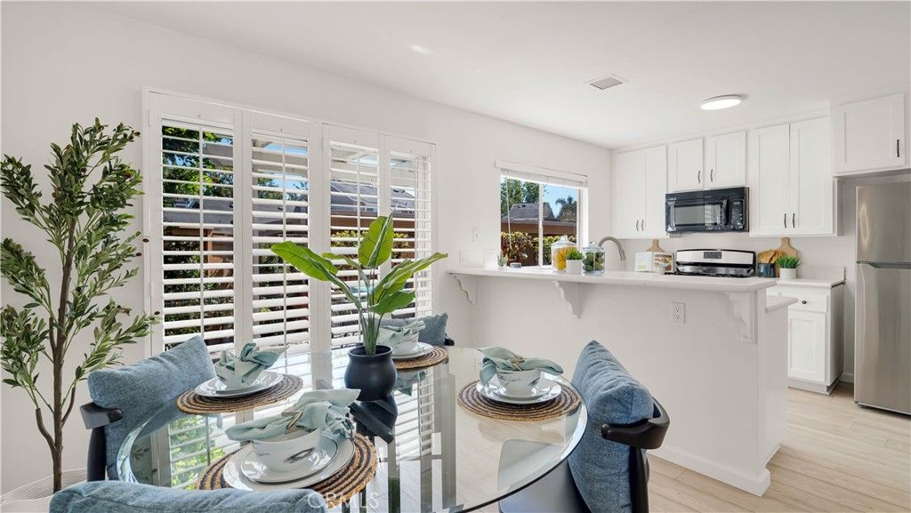 13 Hollowglen, Irvine, CA 92604 — photo 3