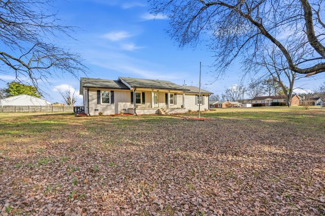 310 Cardinal Dr, White House, TN 37188