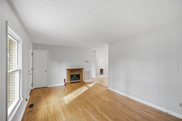 310 Cardinal Dr, White House, TN 37188