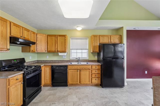 385 Deep Creek Circle, Northfield Center, OH 44067