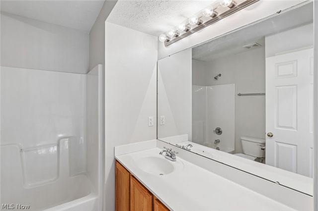 385 Deep Creek Circle, Northfield Center, OH 44067