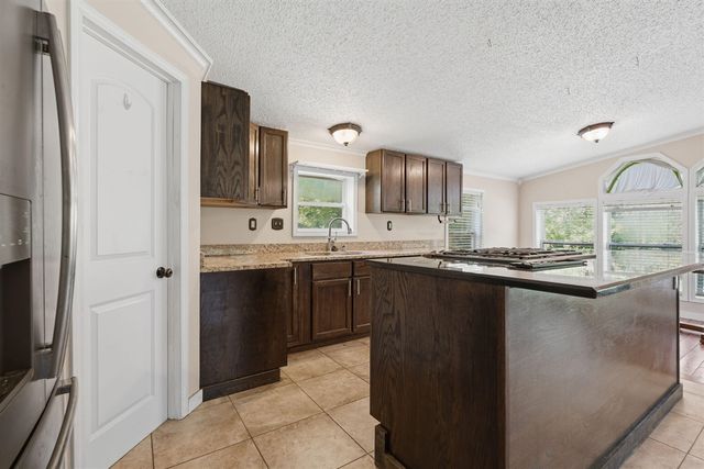 582 Leenhouts Street, Kalamazoo, MI 49048