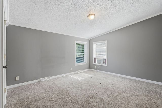 582 Leenhouts Street, Kalamazoo, MI 49048