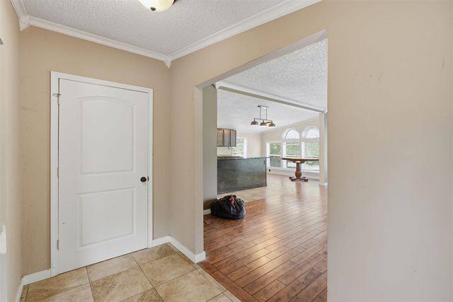 582 Leenhouts Street, Kalamazoo, MI 49048