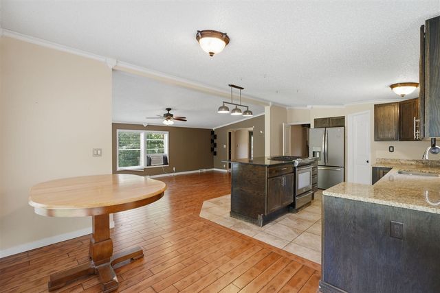 582 Leenhouts Street, Kalamazoo, MI 49048
