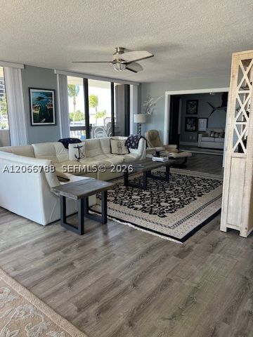 108 Lakeshore Dr 338, North Palm Beach, FL 33408
