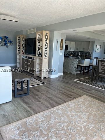 108 Lakeshore Dr 338, North Palm Beach, FL 33408