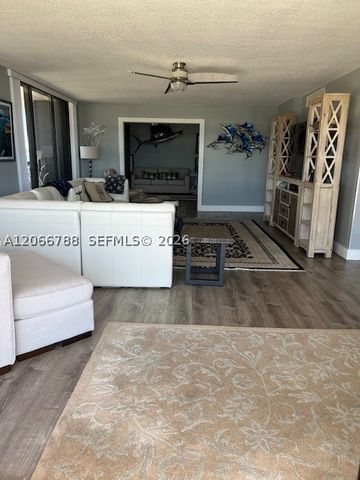 108 Lakeshore Dr 338, North Palm Beach, FL 33408