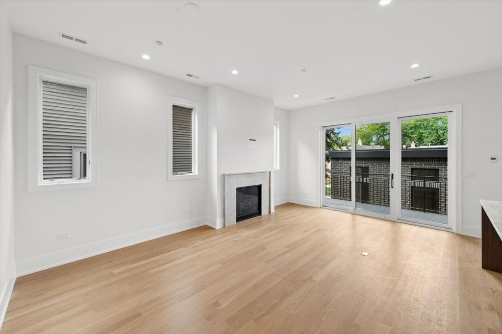 3820 N Damen Avenue 2, Chicago, IL 60618 — photo 5