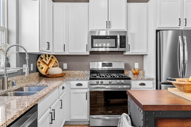 17658 96th Place N, Maple Grove, MN 55311