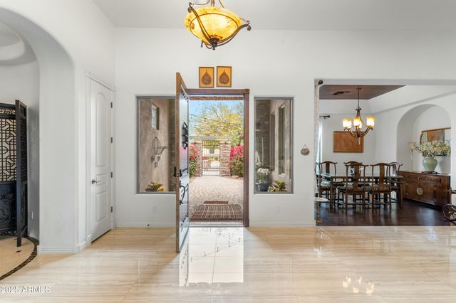 9869 E DAVENPORT Drive, Scottsdale, AZ 85260