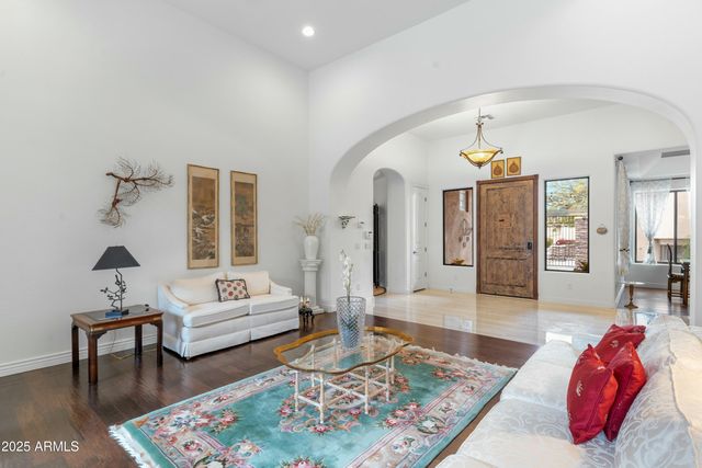 9869 E DAVENPORT Drive, Scottsdale, AZ 85260