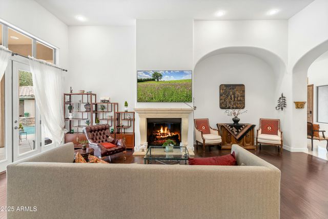 9869 E DAVENPORT Drive, Scottsdale, AZ 85260