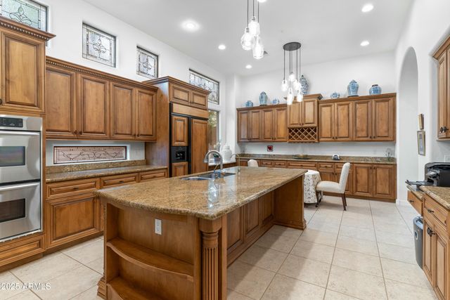 9869 E DAVENPORT Drive, Scottsdale, AZ 85260