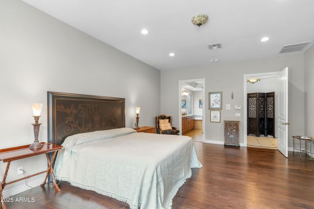 9869 E DAVENPORT Drive, Scottsdale, AZ 85260