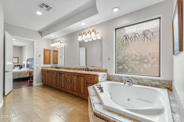 9869 E DAVENPORT Drive, Scottsdale, AZ 85260