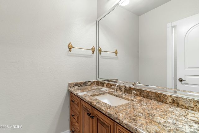 9869 E DAVENPORT Drive, Scottsdale, AZ 85260