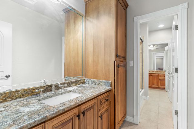 9869 E DAVENPORT Drive, Scottsdale, AZ 85260