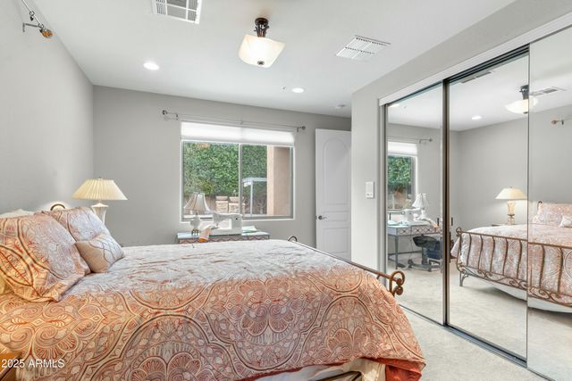 9869 E DAVENPORT Drive, Scottsdale, AZ 85260