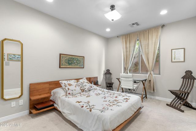 9869 E DAVENPORT Drive, Scottsdale, AZ 85260