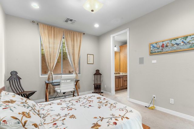 9869 E DAVENPORT Drive, Scottsdale, AZ 85260