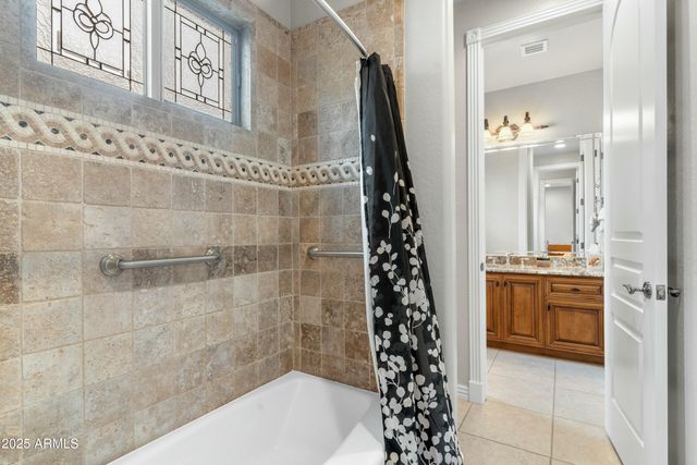 9869 E DAVENPORT Drive, Scottsdale, AZ 85260