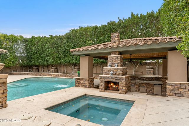 9869 E DAVENPORT Drive, Scottsdale, AZ 85260