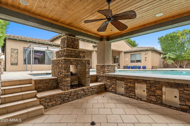 9869 E DAVENPORT Drive, Scottsdale, AZ 85260