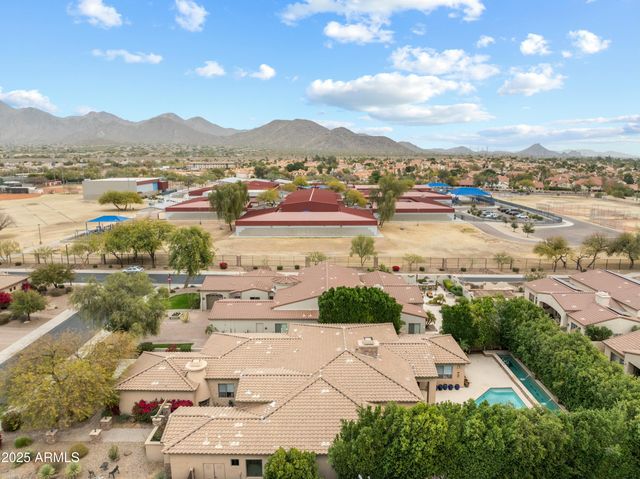 9869 E DAVENPORT Drive, Scottsdale, AZ 85260