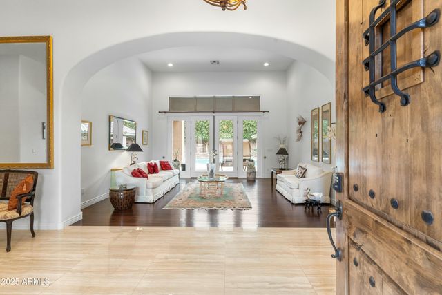 9869 E DAVENPORT Drive, Scottsdale, AZ 85260