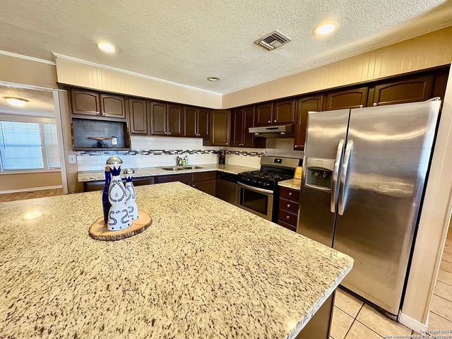 5910 Wales, San Antonio, TX 78223