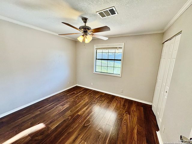 5910 Wales, San Antonio, TX 78223