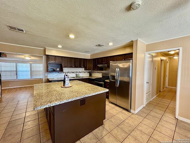 5910 Wales, San Antonio, TX 78223