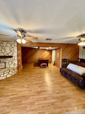 5910 Wales, San Antonio, TX 78223