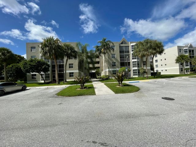 5910 Morningstar Circle 403, Delray Beach, FL 33484