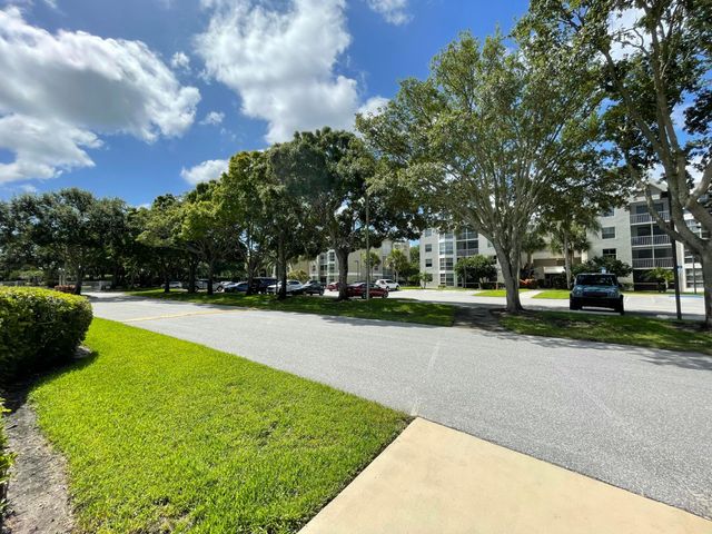 5910 Morningstar Circle 403, Delray Beach, FL 33484