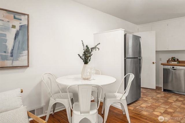 1403 W Dravus Street, Seattle, WA 98119